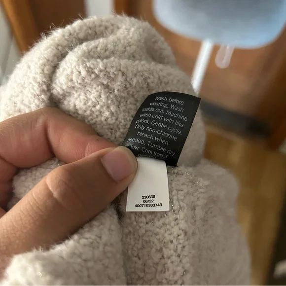 Simply Vera Vera Wang Cream Turtleneck Neck Sweater - Picture 8 of 8